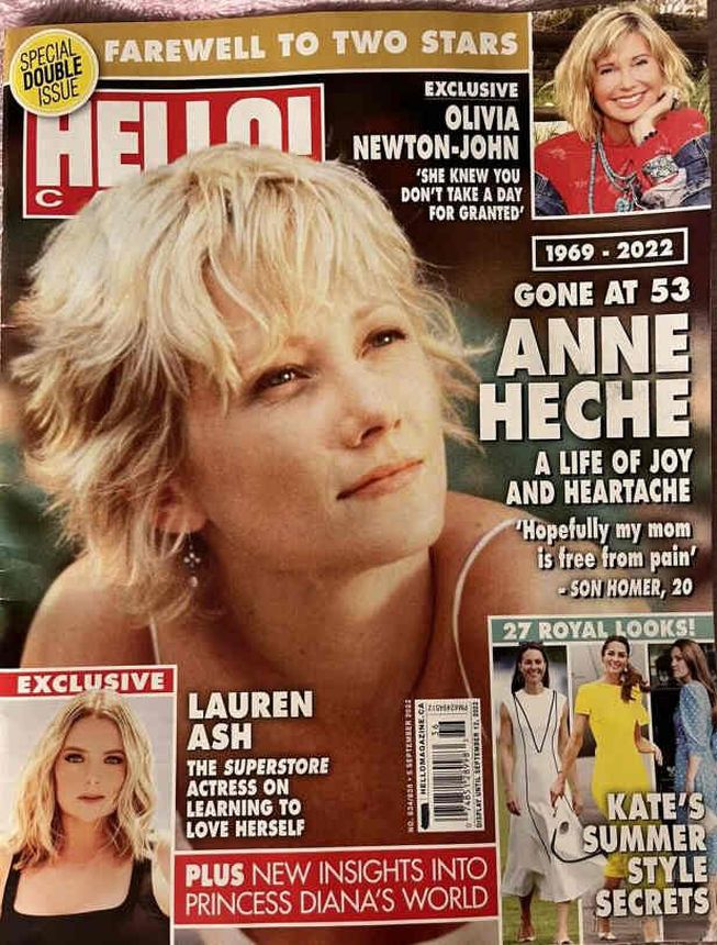 HELLO CANADA magazine side cover 5 September 2022