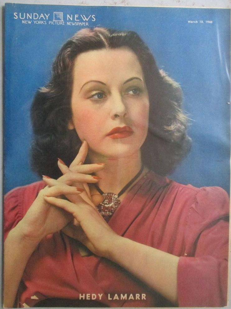 SUNDAY NEWS magazine cover